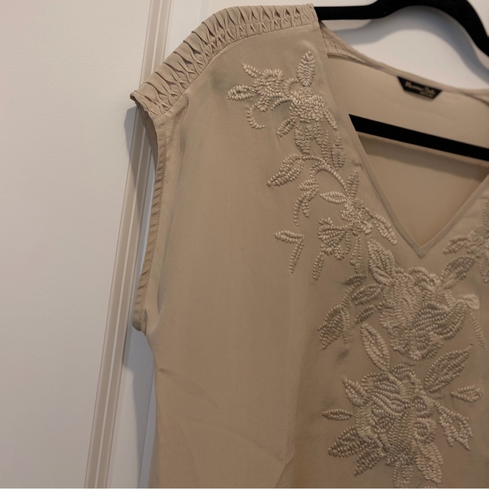 Massimo Dutti SILK Embroidered V-neck Blouse - Size 4 - Picture 7 of 9
